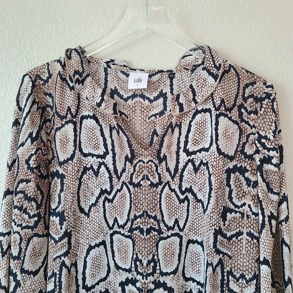 CAbi Snake Print Women's Blouse SZ Small Shirt French Cuff Career Style 3759 - Picture 10 of 14